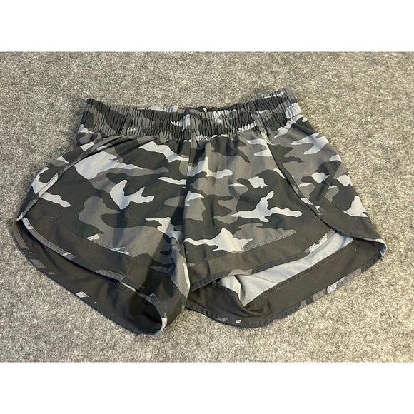 Athleta Pants - Athleta Black and Gray Camo Breathable Mesh Racer Run Short 4" Size XXSmall